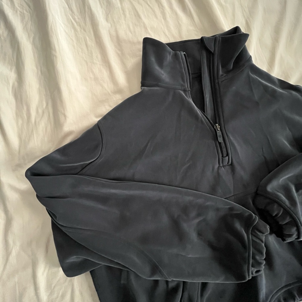 Lululemon gray toned softstreme part zip hoodie size 8